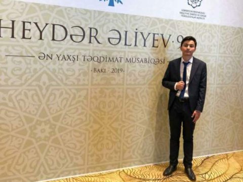 “Düşünmək üçün kitab ən yaxşı vasitədir”