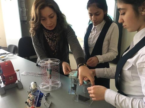 Orta məktəblərdəki dərnəklərin fəaliyyəti necə nizamlanır? - Maliyyə mənbələri, dərs proqramı, şagird sayı