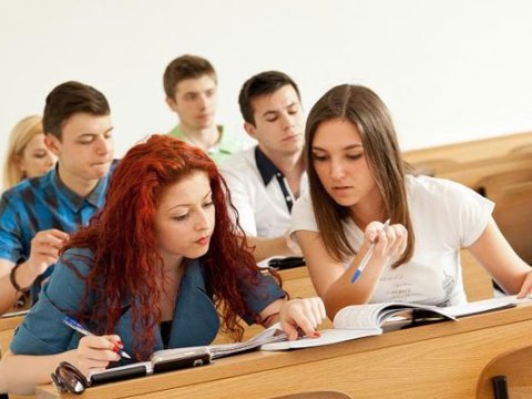 Universitetlərə imtahansız qəbul olunmaq istəyən subbakalavrların qeydiyyatı davam edir