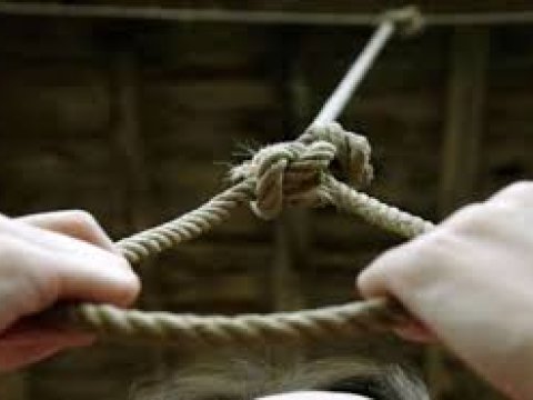 Şəkidə məktəbli intihar etdi