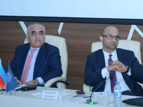 UNEC-də Dövlət müəssisələrinin korporativ idarə edilməsinin əsas istiqamətləri müzakirə olunub