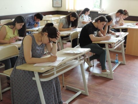 Şimal bölgəsindən olan 1077 abituriyent Xaçmaz şəhərində biliklərini sınayıb