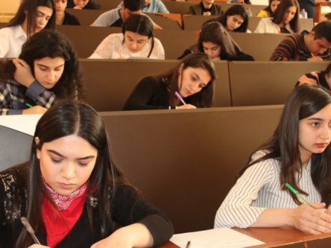 Qeydiyyatdan keçə bilməyənlərin nəzərinə - Məktəbə müraciət edin