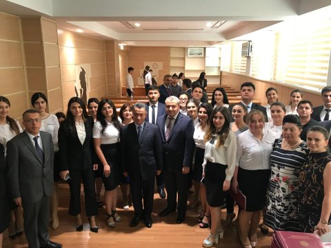 Ramil Usubov  tələbələrdən  imtahan götürdü - FOTO