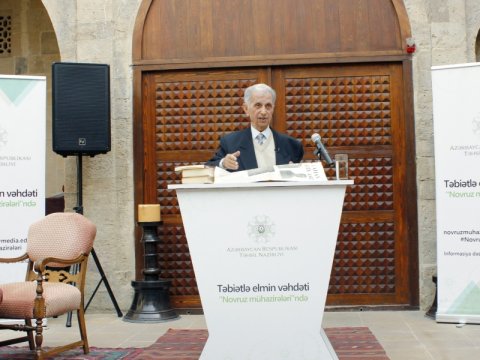 Şirməmməd Hüseynovun ən sonuncu tələbələrinin təəssüratları: “I  sinifdə dediyi şeiri də bizim üçün səsləndirirdi”  