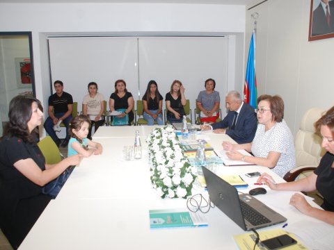 Məleykə Abbaszadə Qax rayonunda vətəndaşları qəbul edib