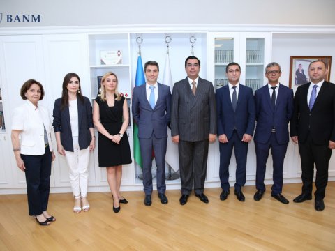 BANM tələbələri xarici kurslara göndərir  