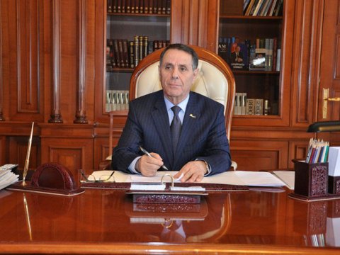 Novruz Məmmədov 3 nömrəli Uşaq İncəsənət Məktəbinə Gülarə Əliyevanın adını verdi