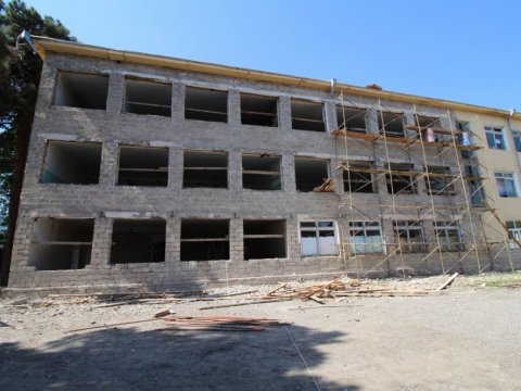 Bakıda sentyabradək tikilib-təmir olunacaq məktəblər - RƏSMİ  