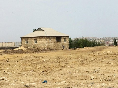 Alimlərə torpaq sahəsi verilir