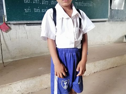 Atanın övladına hazırladığı məktəbli çantası bütün ölkəni kövrəltdi -FOTO  