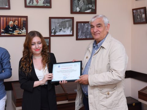 ADU-da media nümayəndələri mükafatlandırıldı - FOTOLAR