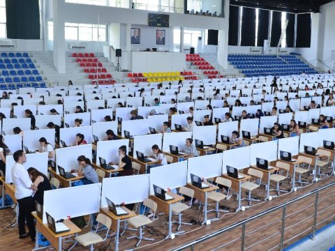 “Nəzarətçilər bizə suyu da təbəssümlə verirdilər”-MİQ müsabiqəsindən reportaj  