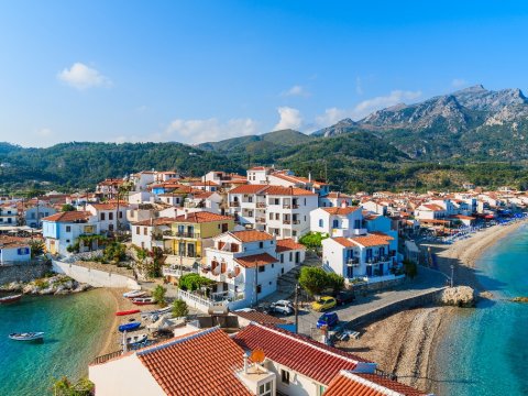 Bu ölkədə bütün tələbələr pulsuz müayinə olunurlar – Sərfəli təhsil şərtləri    