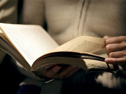 Xarici ölkələrin də yüksək dövlət vəzifələrinin birinci hərfi böyüklə yazılmalıdır - İnstitut direktoru