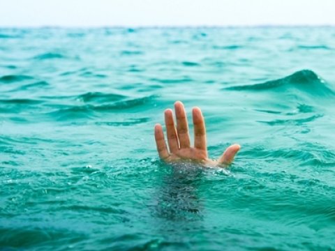 Xəzərdə iki məktəbli boğuldu