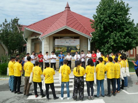Nəsimi ilinə həsr olunan “Təhsil avtobusu” Qazaxda