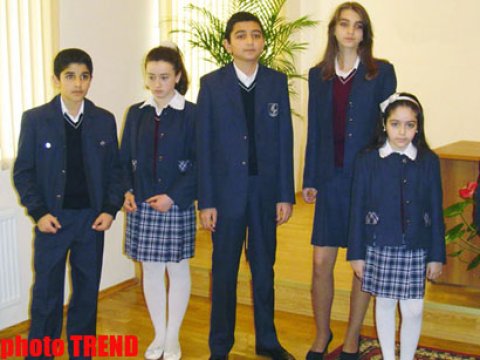 Azərbaycanda saxta məktəbli forması problemi həll olunmayıb - RƏSMİ