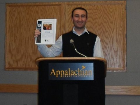 Təhsildə ilkə imza atan müəllimdən tam fərqli kitab: “Çətinlikləri aradan qaldıracaq”