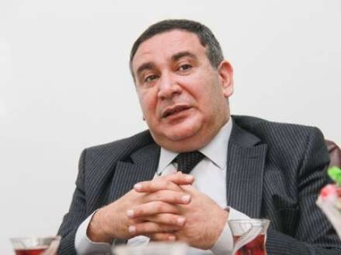 Rəşad Məcid kasıb tələbələrə görə müraciət etdi: “Bu qədərmi laqeyd olmuşuq?”