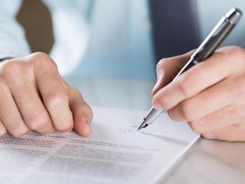 Sağ əldən istifadə belə şagirdlərdə nevroz, yaddaş zəifliyi yaradır  - Ümumdünya Solaxaylar Günü