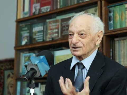 Tanınmış alim vəfat etdi