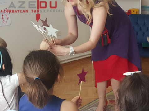 Bağçaları ABŞ sistemi ilə idarə edən rəhbər xanım: “Burda din qətiyyən keçirilməməlidir” -MÜSAHİBƏ  