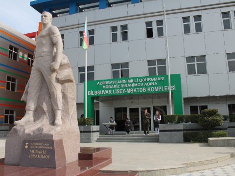 Mubariz İbrahimov adına lisey-məktəb kompleksini bitirən şagirdlərin hamısı tələbə adını qazanıblar