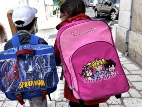 6 yaşlı məktəblininin çantası 2 kq  olmalıdır  - HƏKİM  MƏSLƏHƏTİ