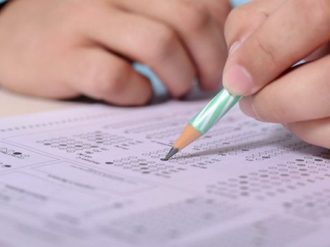 Kolleclərin boş qalan yerlərinə qəbul zamanı fənlər üzrə tələb olunan ballar