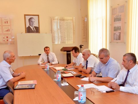 Gənclərin çağırışaqədərki hazırlığı rəhbəri vəzifəsi üzrə müsahibə keçirilir  