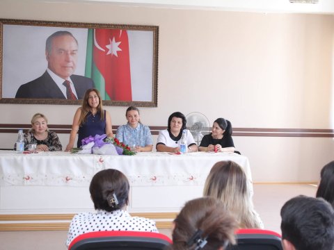 Qənirə Paşayeva ali məktəbə qəbul olan gənclərə çağırış etdi  