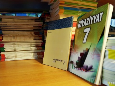 Yuxarı siniflər üçün hazırlanmış 72 dərslik komplekti maketlərinin monitorinqi aparılıb