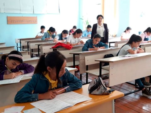 Lisey siniflərinə qəbul imtahanları keçirilib