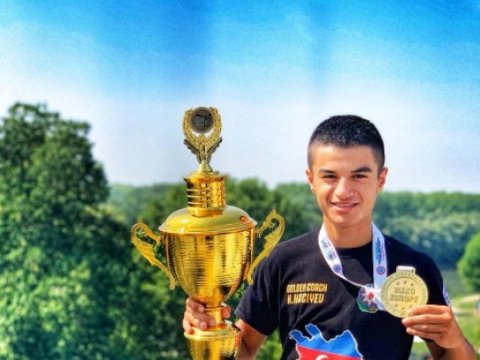 Paytaxt məktəblisi Avropa çempionatından qalibiyyətlə qayıdıb  