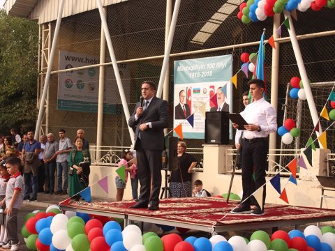 Övladlarından da həyəcanlı olan valideynlər- “Kaş ki, məktəbli formasını biz hazırlayardıq” -FOTOLAR  