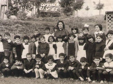 Vətənsizliyin 26-cı sinfində oxuyanlar – Qarabağın ağ-qaralı “Bilik günü”  - VİDEO  