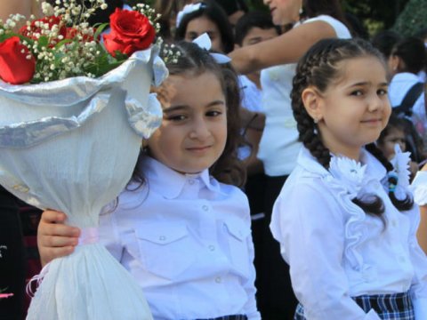 Azərbaycanda yeni dərs ili başladı