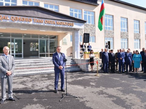 Ceyhun Bayramov məktəb açılışında - FOTO