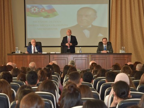 SDU-da “Heydər Əliyev Əsrin Müqaviləsinin memarıdır” mövzusunda məşğələ keçirilib - Fotolar  