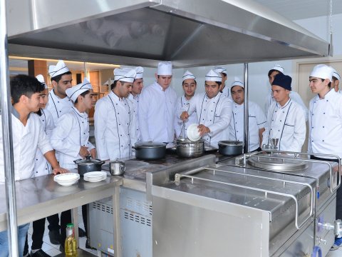 Peşə məktəblərində işləmək istəyənlərin sənəd qəbulu yekunlaşdı
