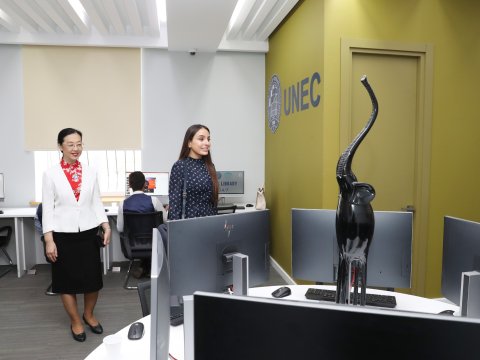 UNEC-də Çin dili kursları üzrə dərslərə başlanılıb