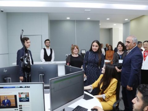 UNEC-də Heydər Əliyev Fondu tərəfindən təşkil olunan distant Çin dili kursları üzrə dərslərə başlanılıb