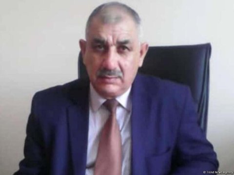 Direktoru vəfat edən məktəbdən AÇIQLAMA: “Yolu uzaq olduğu üçün...”  