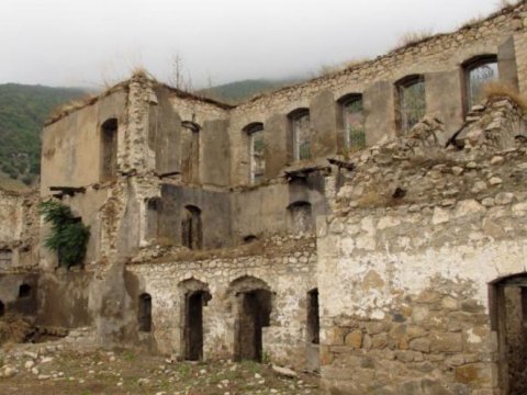 Xocavənd məktəbinin direktoru –  “İşğal günü bir şagirdim raket zərbəsindən parça-parça oldu”