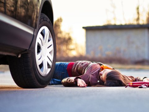 Beyləqanda 14 yaşlı oğlan avtomobillə üç məktəbli qızı vurub