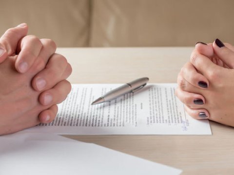 Bir məktəbdə yaş həddinə çatmış neçə müəllimin müqavilə müddəti uzadıla bilər? – Bu qədərdən artıq ola bilməz  