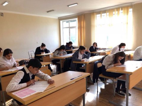 Təhsil kursları: şəraitsiz otaq, tozlu zal, savadsız müəllimlər...