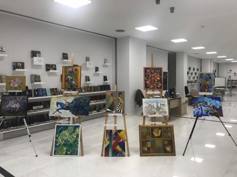 Mərkəzi Elmi Kitabxanada “Kətan üzərində düşüncələr” adlı rəsm sərgisi açılıb  