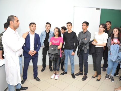 Abituriyentlər BMU ilə tanış olub  
